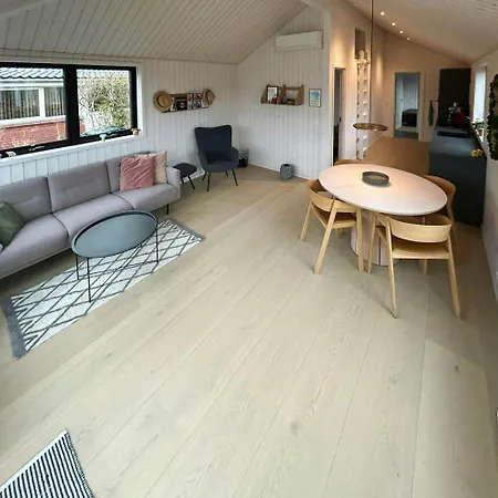 New 30 Meters From The Σπίτι διακοπών Κόλντινγκ